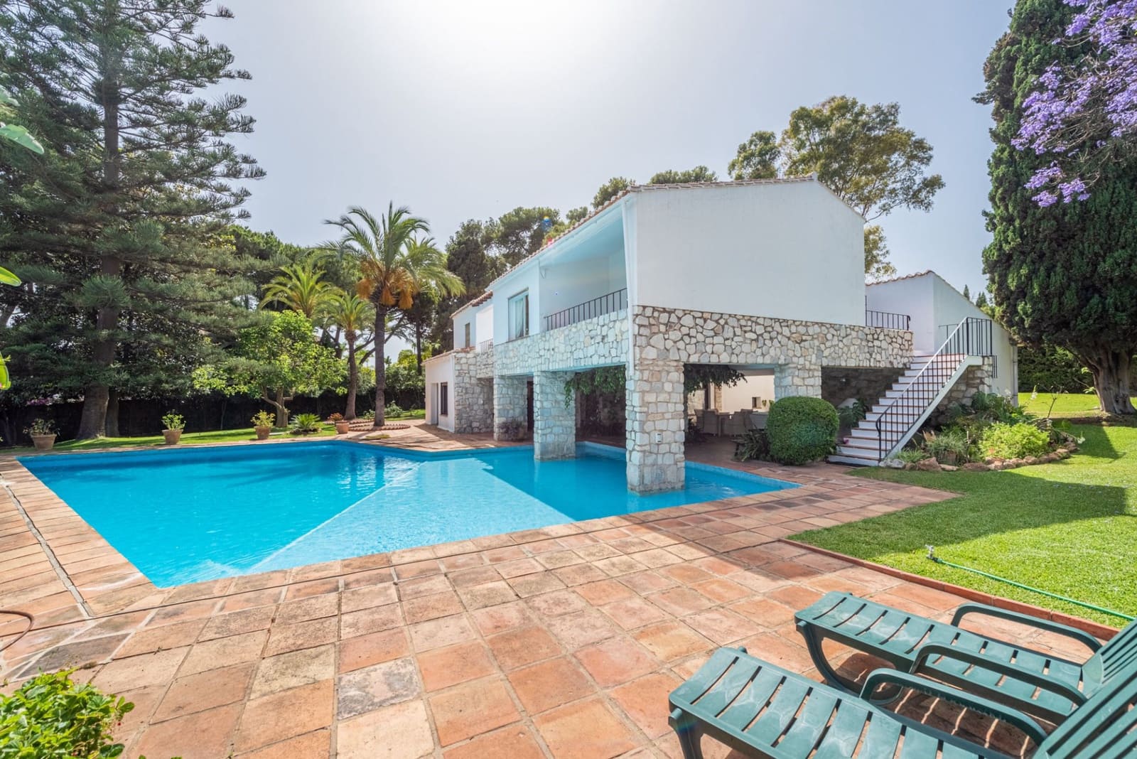 4 bedroom Villa for sale in Marbella with pool garage - € 4,200,000 (Ref: 9115993)