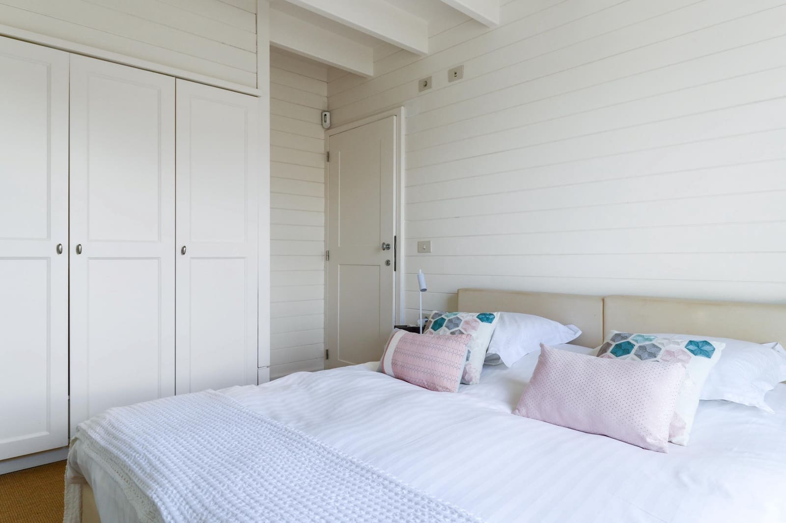 4 bedroom Villa for sale in Benahavis with pool garage - € 1,975,000 (Ref: 9118643)