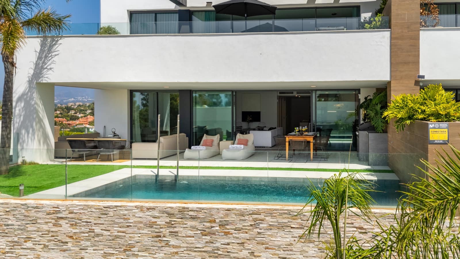 3 bedroom Apartment for sale in Marbella with pool garage - € 995,000 (Ref: 9126705)