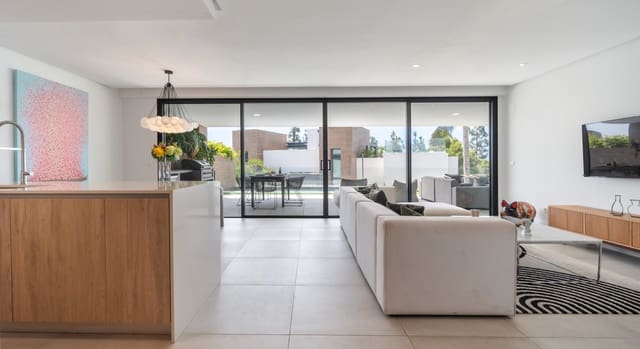 3 chambre Appartement à vendre à Marbella avec piscine garage - 995 000 € (Ref: 9126705)