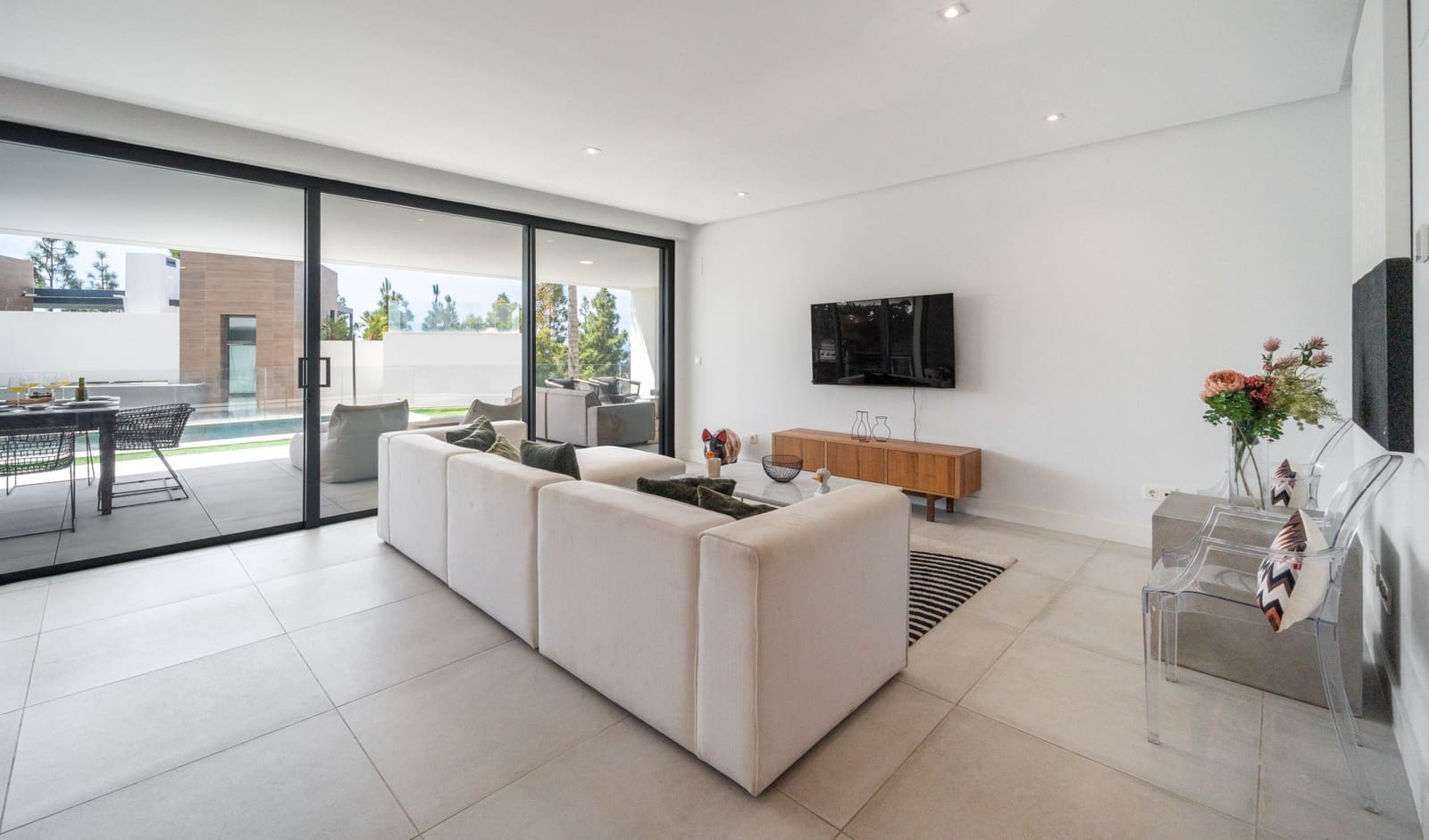 3 bedroom Apartment for sale in Marbella with pool garage - € 995,000 (Ref: 9126705)