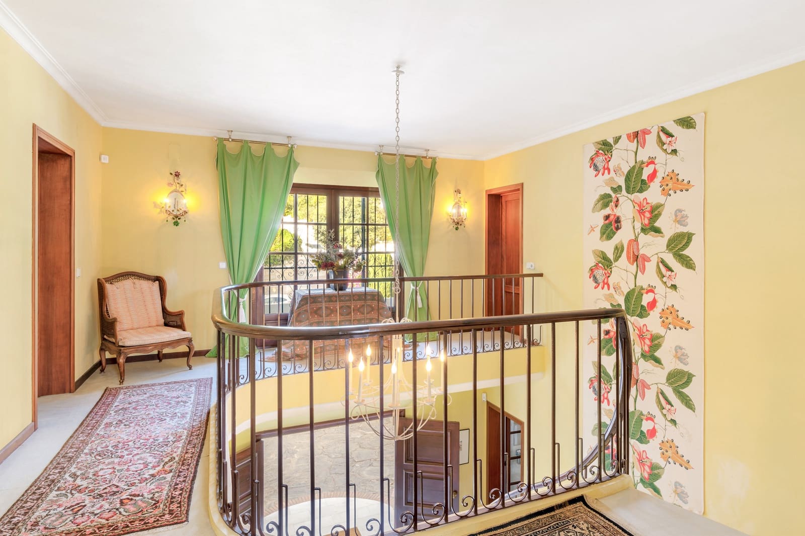 4 slaapkamer Villa te koop in Golden Mile met zwembad garage - € 4.200.000 (Ref: 9129639)