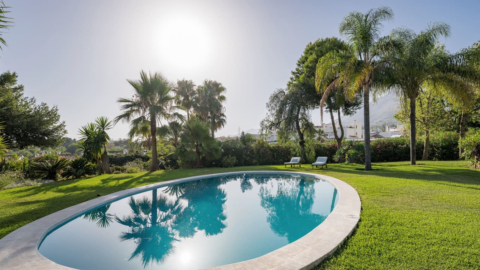 4 slaapkamer Villa te koop in Golden Mile met zwembad garage - € 4.200.000 (Ref: 9129639)