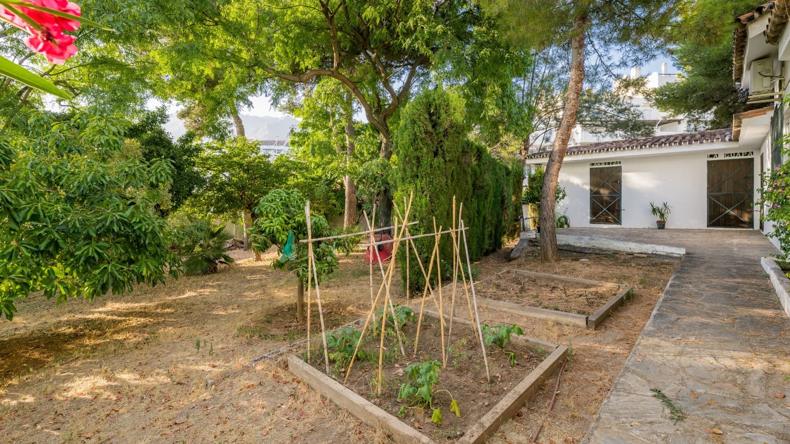 4 slaapkamer Villa te koop in Golden Mile met zwembad garage - € 4.200.000 (Ref: 9129639)