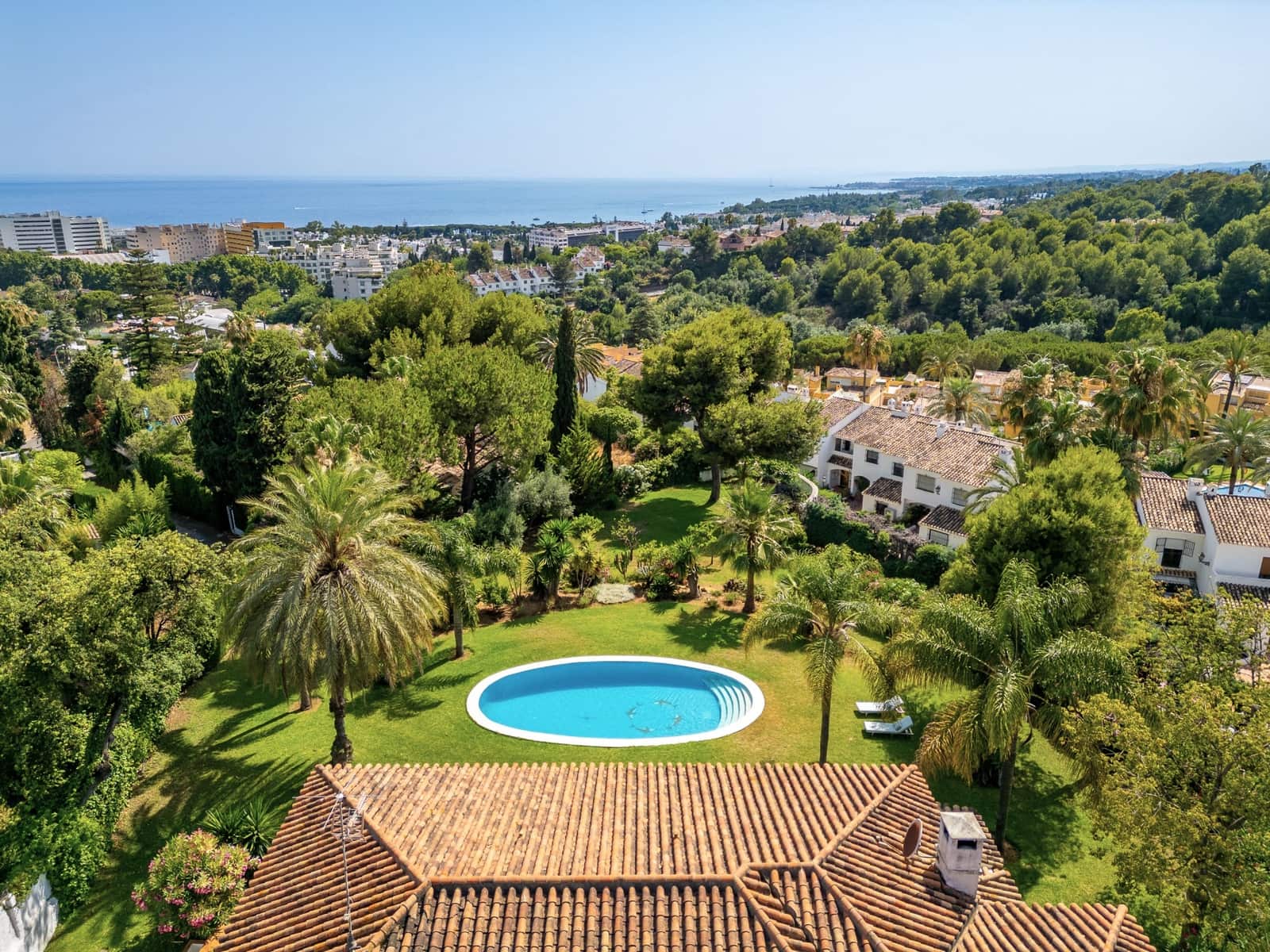 4 slaapkamer Villa te koop in Golden Mile met zwembad garage - € 4.200.000 (Ref: 9129639)