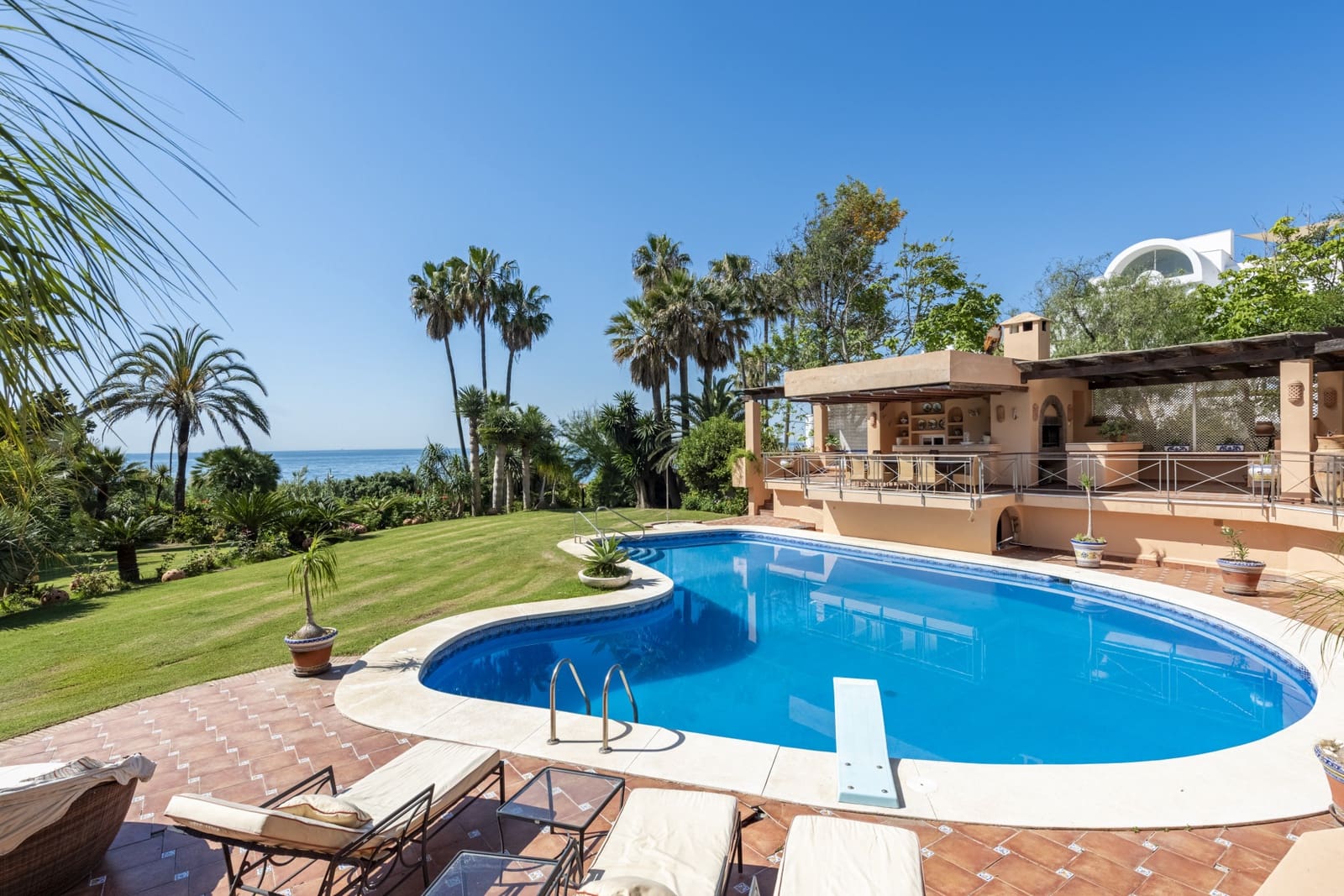 8 Zimmer Villa zu verkaufen in New Golden Mile mit Pool Garage - 6.800.000 € (Ref: 9134304)