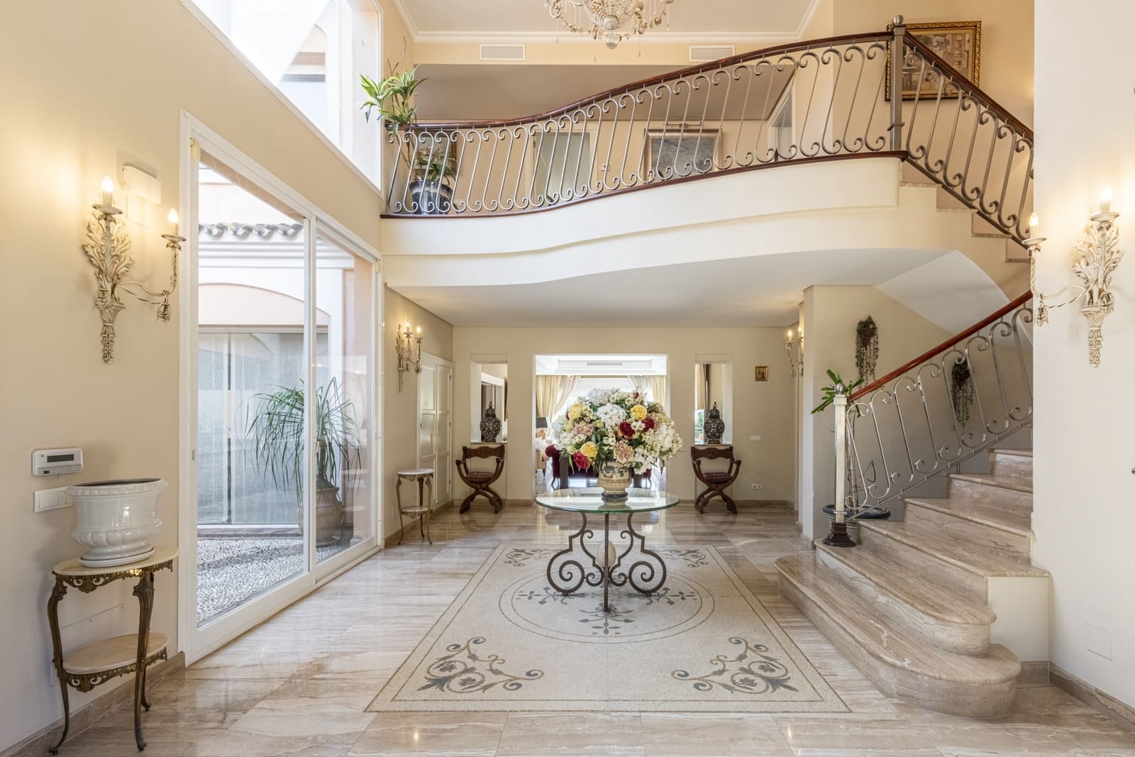 8 Zimmer Villa zu verkaufen in New Golden Mile mit Pool Garage - 6.800.000 € (Ref: 9134304)