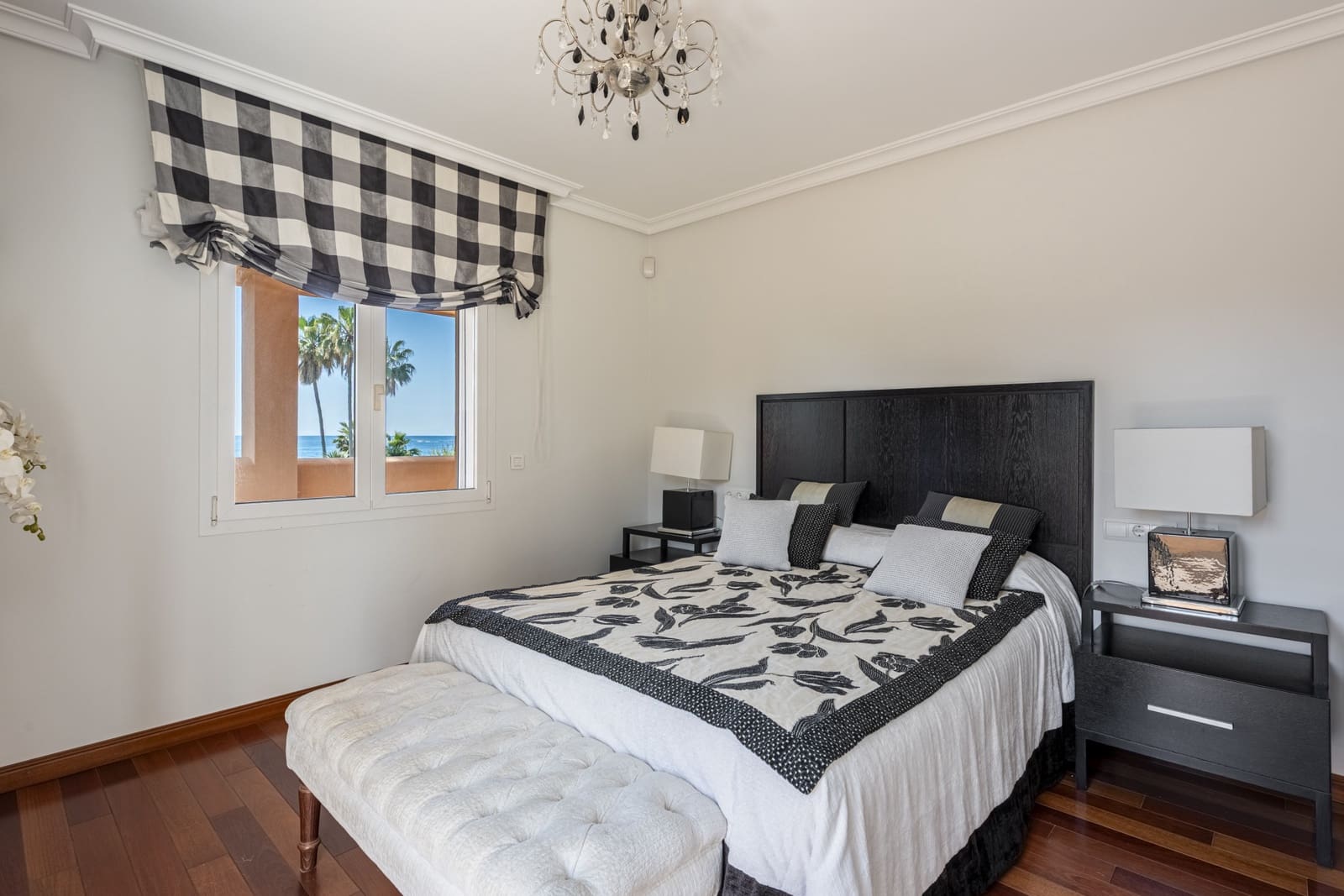 8 Zimmer Villa zu verkaufen in New Golden Mile mit Pool Garage - 6.800.000 € (Ref: 9134304)