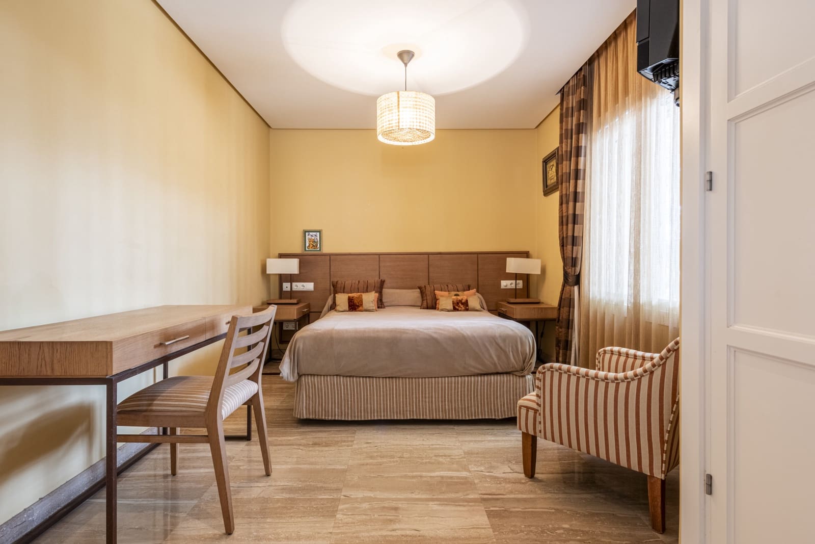 8 Zimmer Villa zu verkaufen in New Golden Mile mit Pool Garage - 6.800.000 € (Ref: 9134304)