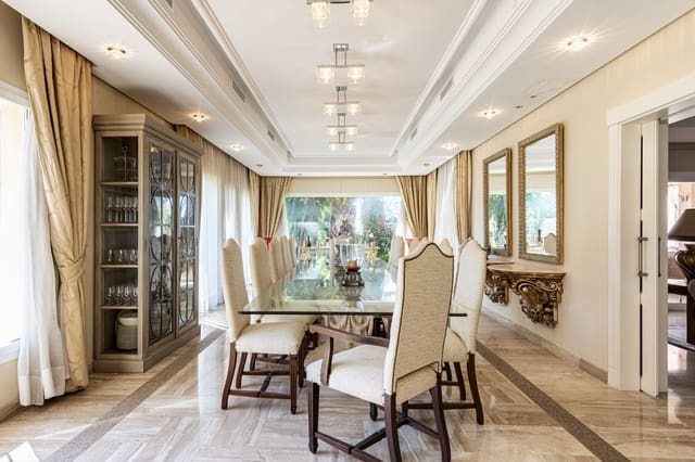 8 sypialnia Willa na sprzedaż w Estepona z basenem garażem - 6 600 000 € (Ref: 9134304)