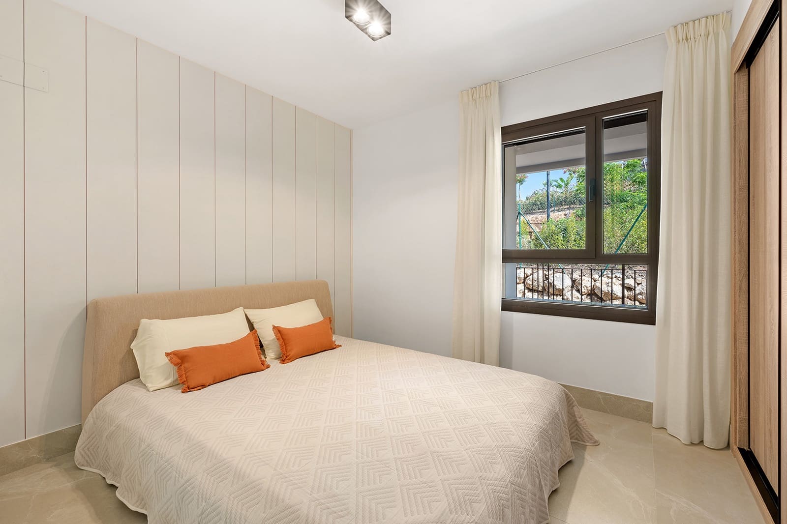 3 slaapkamer Penthouse te koop in Istan met zwembad garage - € 945.000 (Ref: 9145463)