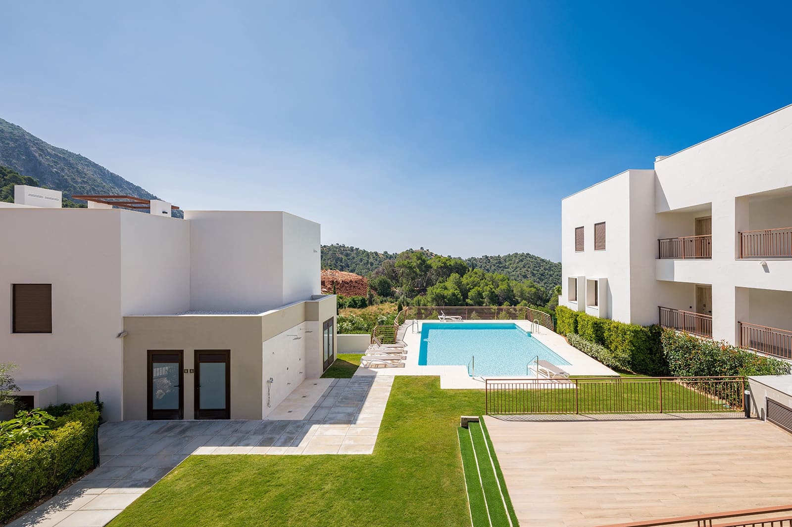 3 slaapkamer Penthouse te koop in Istan met zwembad garage - € 945.000 (Ref: 9145463)