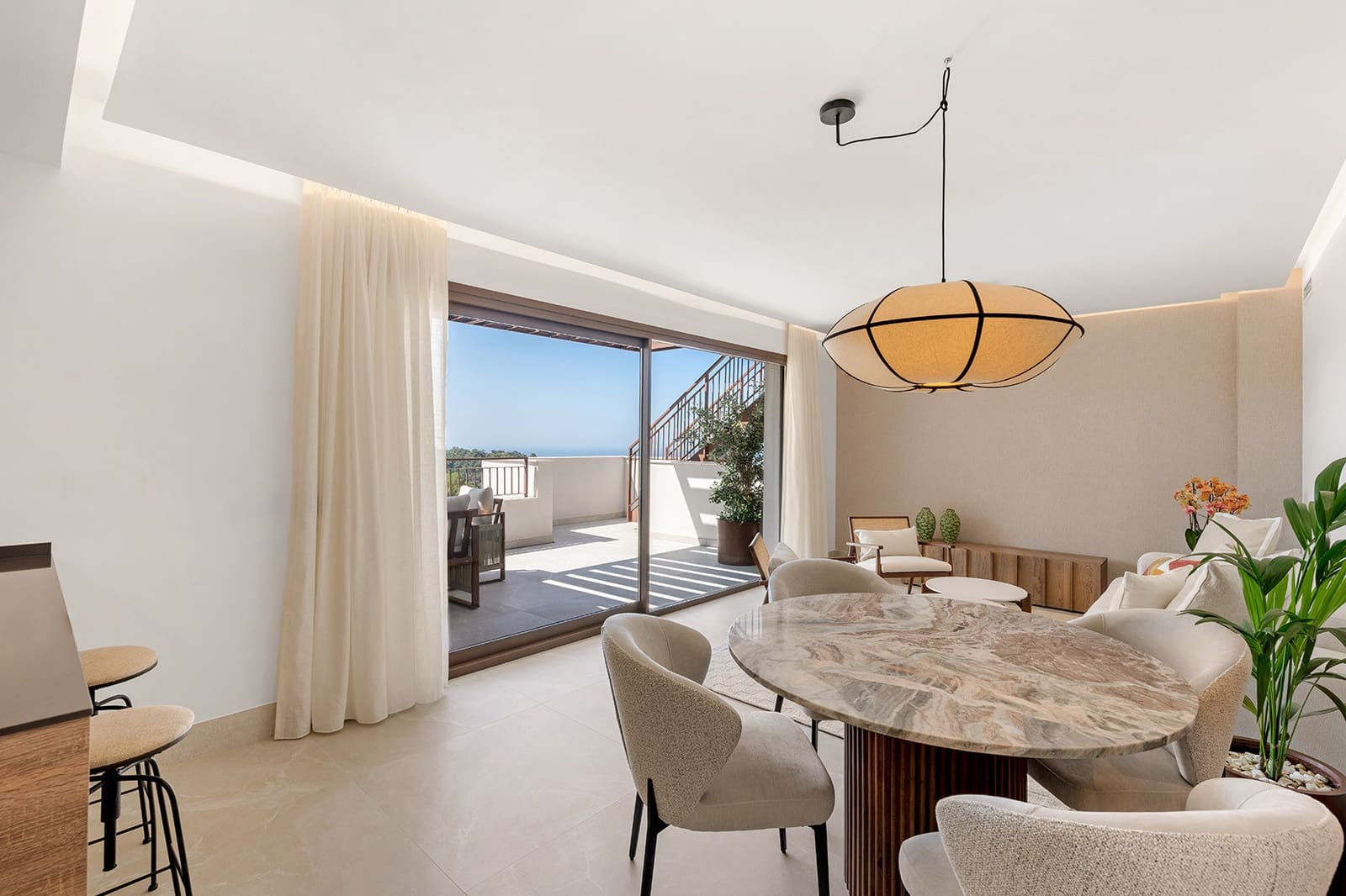 3 sypialnia Penthouse na sprzedaż w Istan z basenem garażem - 945 000 € (Ref: 9145463)