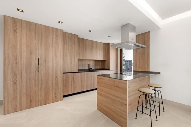 3 chambre Penthouse à vendre à Istán avec piscine garage - 945 000 € (Ref: 9145463)