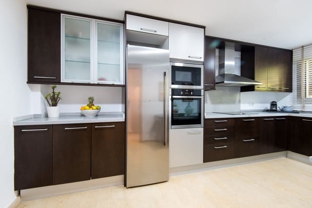 2 slaapkamer Huis te koop in Marbella met zwembad garage - € 850.000 (Ref: 9145464)