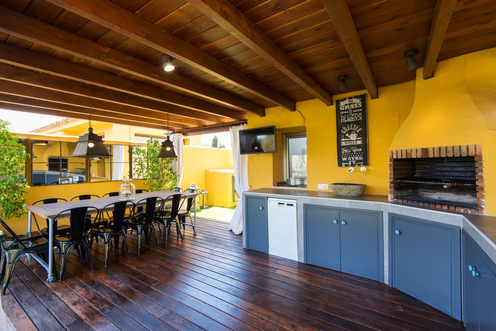 2 soverom Hus til salgs i Marbella med svømmebasseng garasje - € 850 000 (Ref: 9145464)