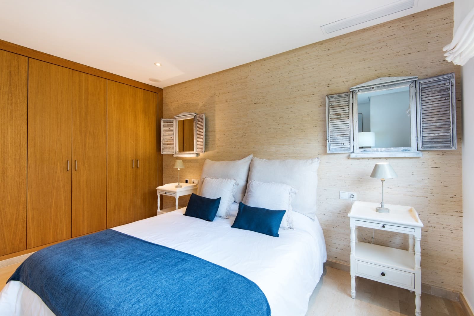 2 soverom Hus til salgs i Marbella med svømmebasseng garasje - € 850 000 (Ref: 9145464)