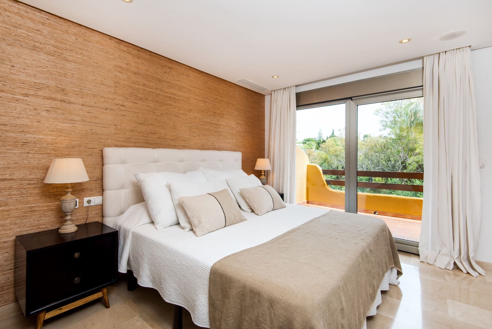 2 soverom Hus til salgs i Marbella med svømmebasseng garasje - € 850 000 (Ref: 9145464)