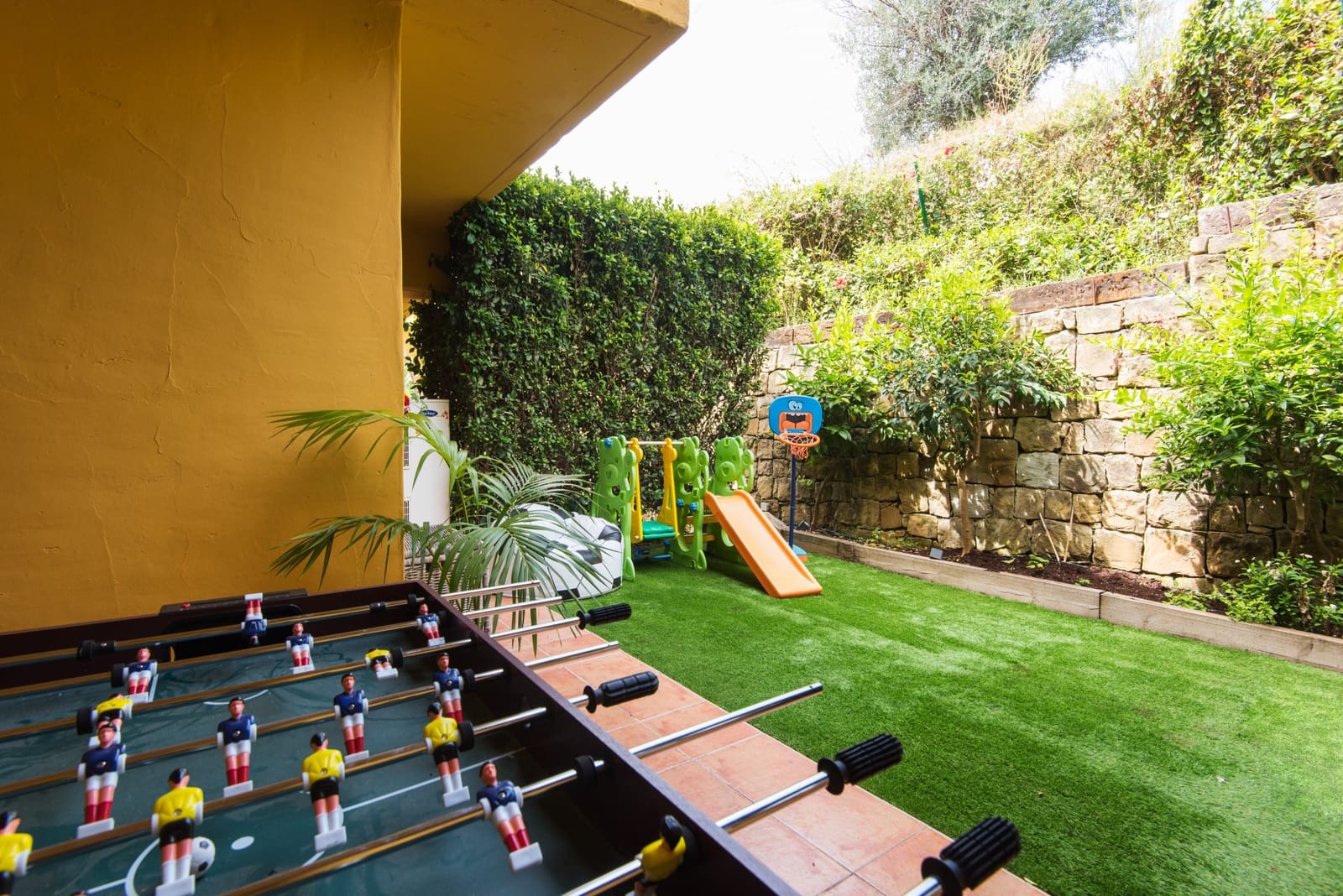 2 soverom Hus til salgs i Marbella med svømmebasseng garasje - € 850 000 (Ref: 9145464)