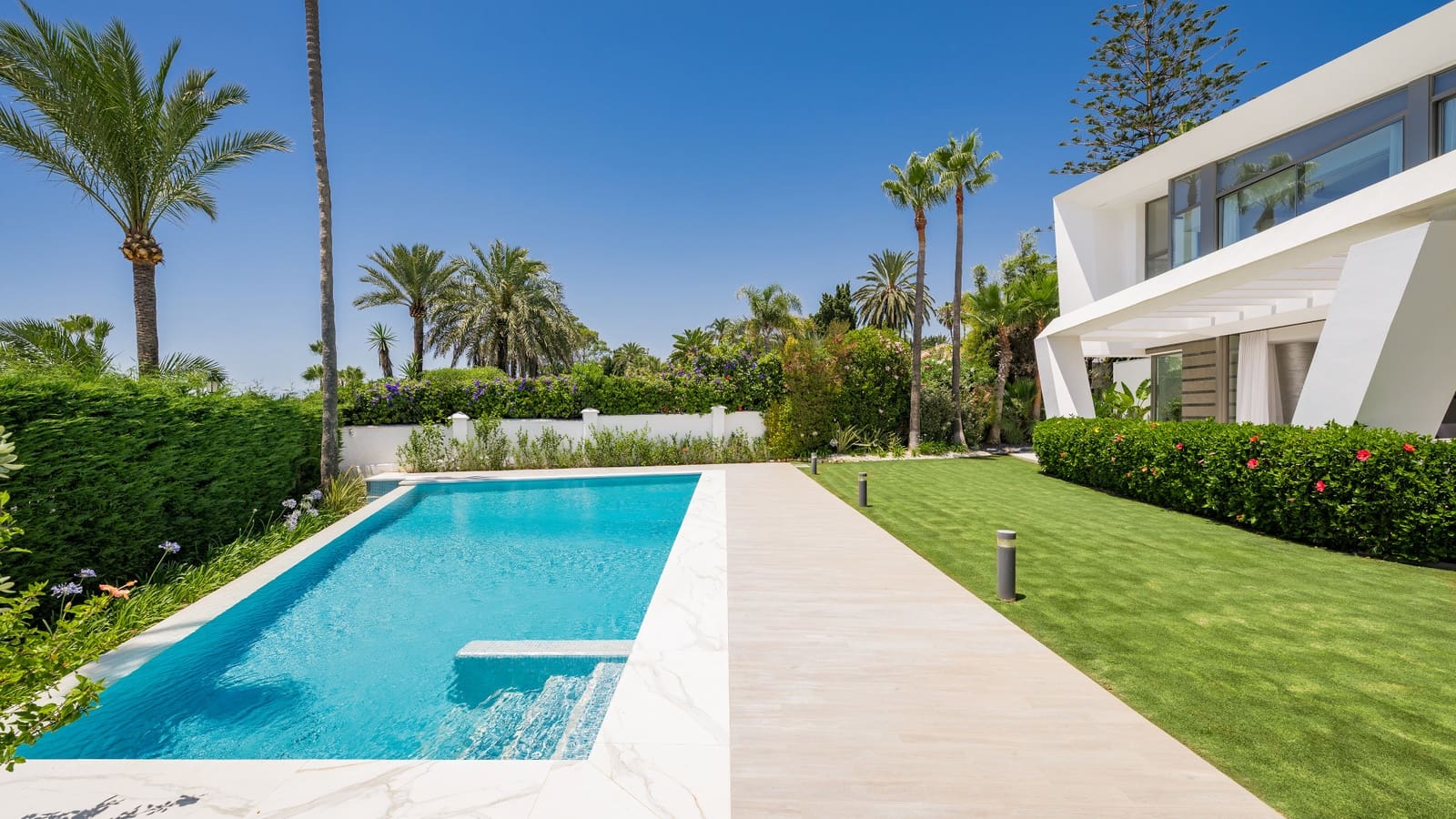 6 soveværelse Villa til salg i Marbella med swimmingpool garage - € 11.950.000 (Ref: 9146994)