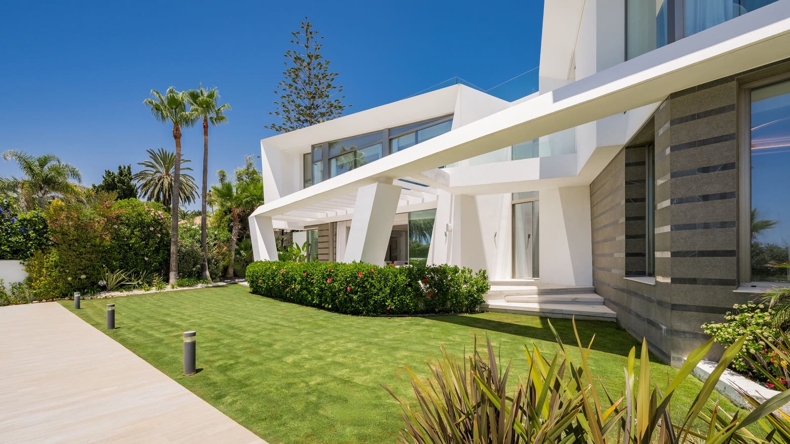 6 soveværelse Villa til salg i Marbella med swimmingpool garage - € 11.950.000 (Ref: 9146994)