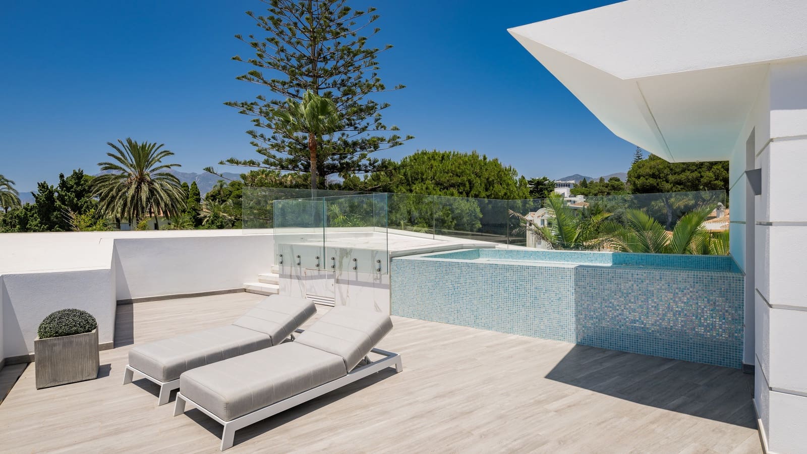 6 soveværelse Villa til salg i Marbella med swimmingpool garage - € 11.950.000 (Ref: 9146994)