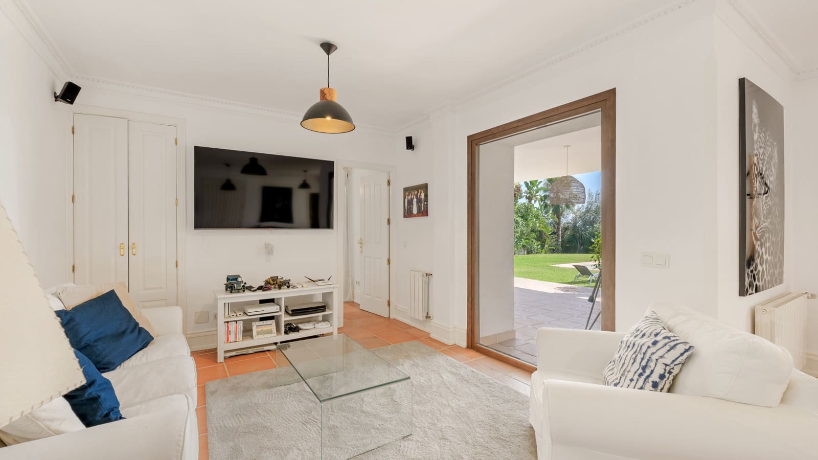 5 bedroom Villa for sale in Golden Mile with pool garage - € 3,850,000 (Ref: 9146995)