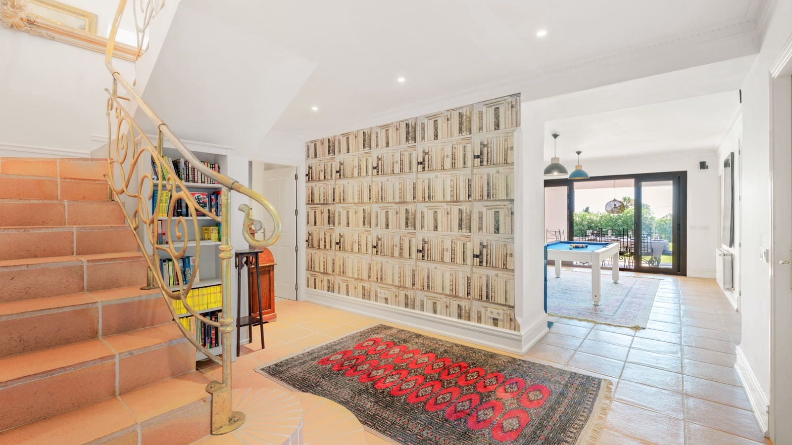 5 bedroom Villa for sale in Golden Mile with pool garage - € 3,850,000 (Ref: 9146995)