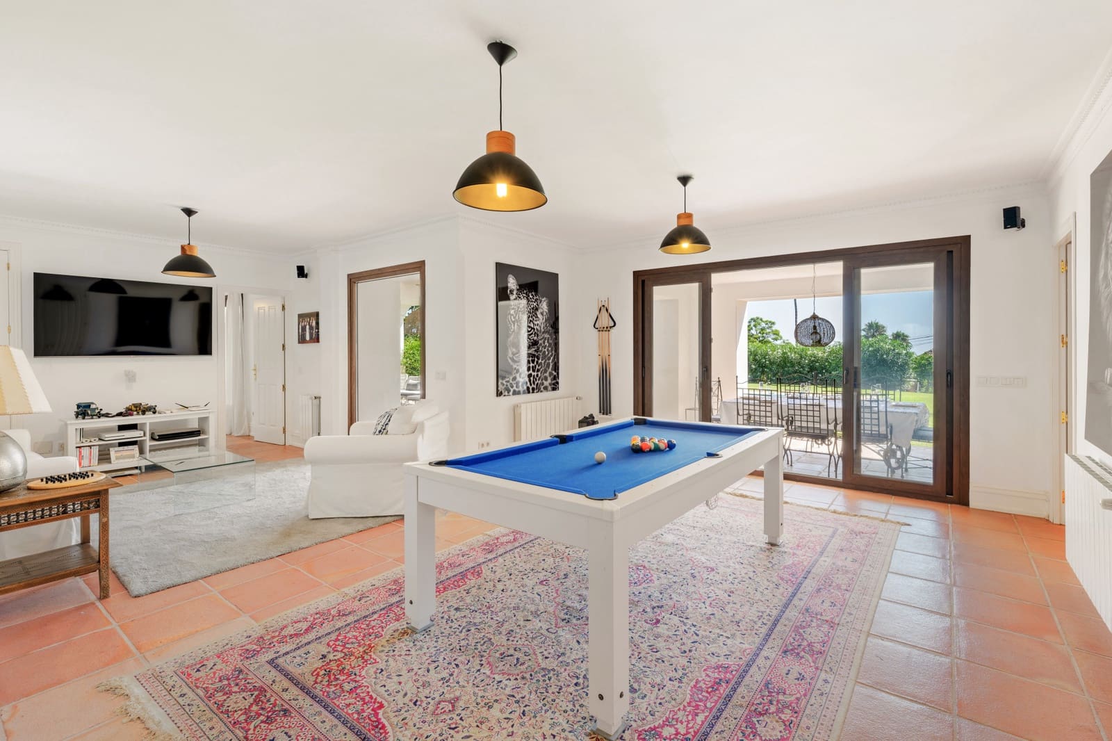 5 bedroom Villa for sale in Golden Mile with pool garage - € 3,850,000 (Ref: 9146995)