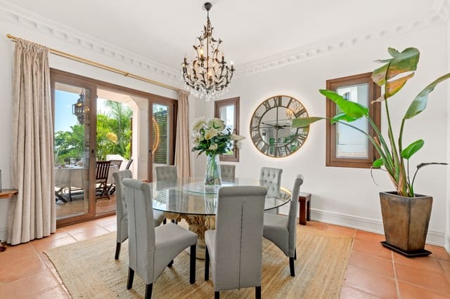 5 bedroom Villa for sale in Golden Mile, Marbella with pool garage - € 3,850,000 (Ref: 9146995)