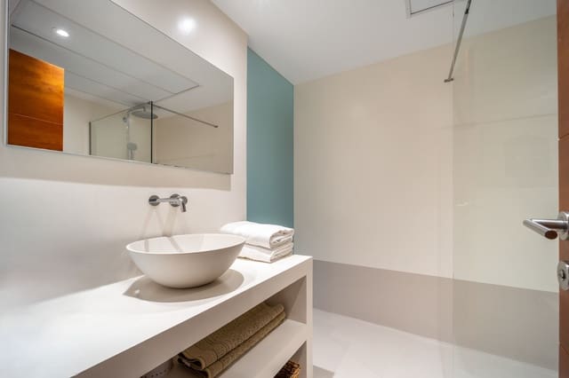 4 slaapkamer Penthouse te koop in Marbella met zwembad - € 1.295.000 (Ref: 9151846)