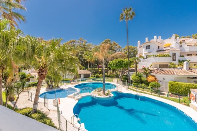 4 slaapkamer Penthouse te koop in Marbella met zwembad - € 1.295.000 (Ref: 9151846)