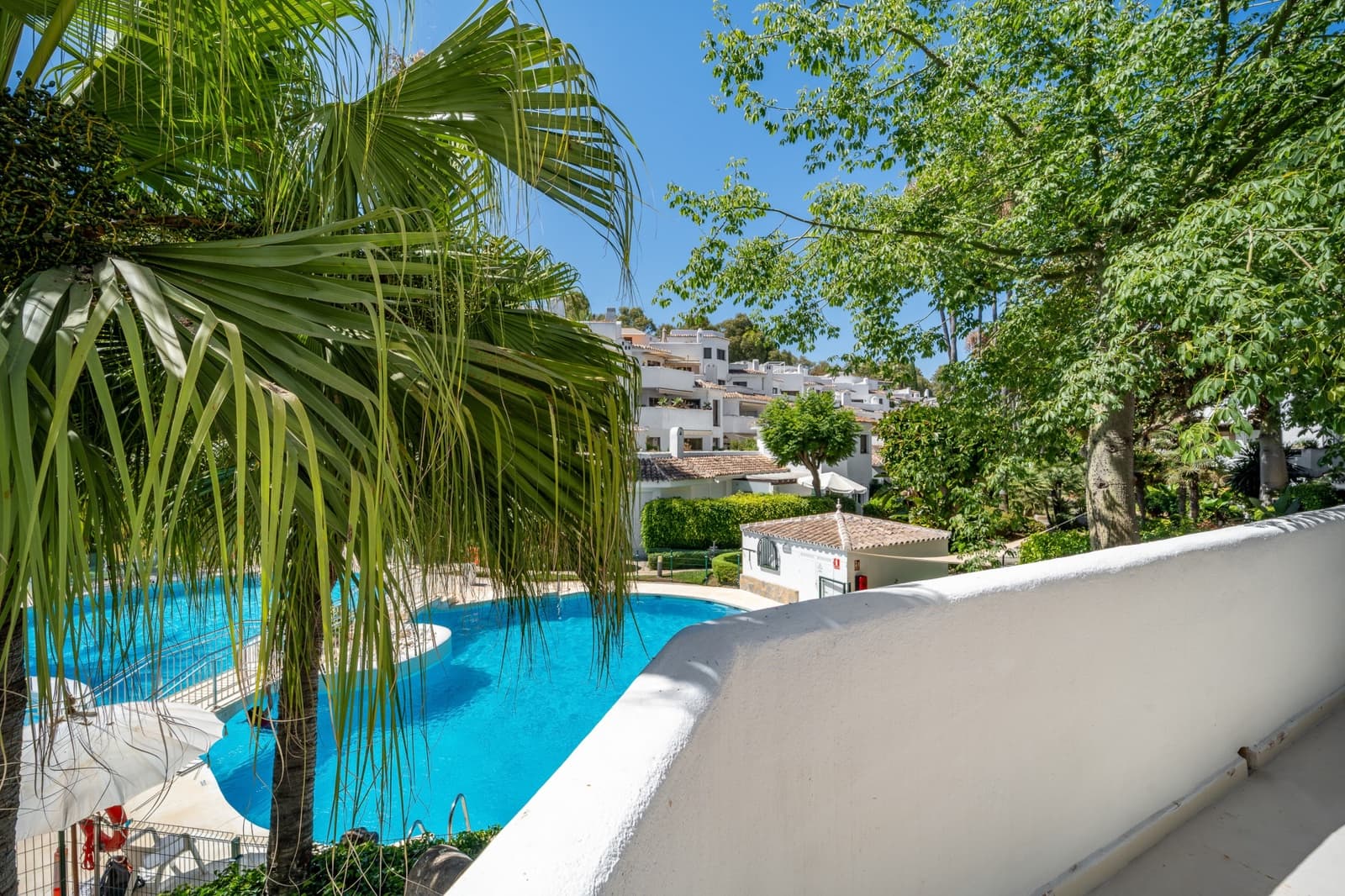 4 slaapkamer Penthouse te koop in Marbella met zwembad - € 1.295.000 (Ref: 9151846)