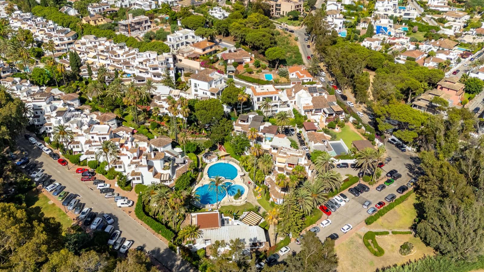 4 slaapkamer Penthouse te koop in Marbella met zwembad - € 1.295.000 (Ref: 9151846)