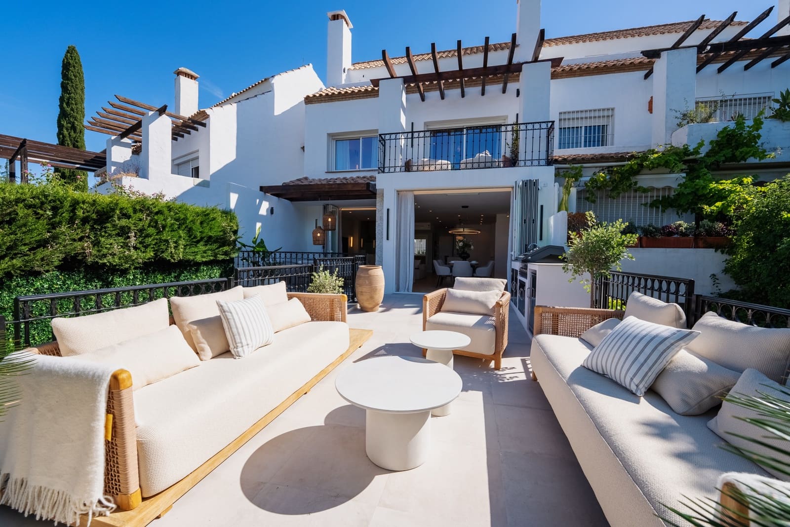 5 soveværelse Byhus til salg i Marbella med swimmingpool garage - € 2.495.000 (Ref: 9151847)