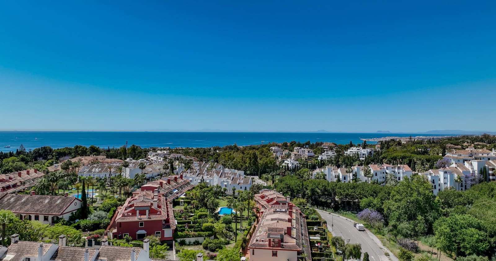5 soveværelse Byhus til salg i Marbella med swimmingpool garage - € 2.495.000 (Ref: 9151847)