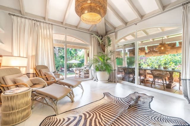 Villa/Maison de 6 chambres à louer à Marbella avec piscine garage - 12 000 € (Ref: 9153023)