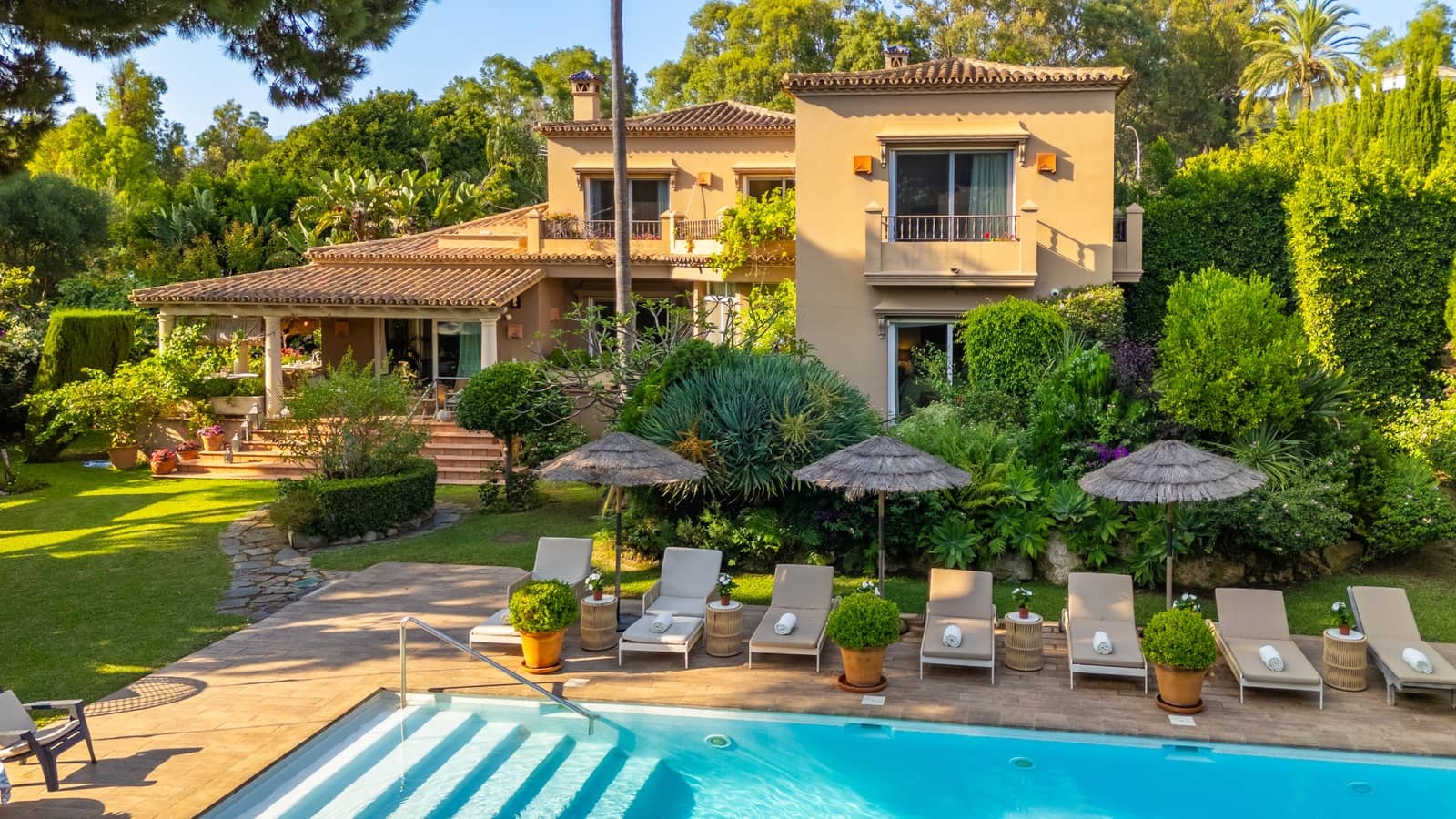 Villa/Maison de 6 chambres à louer à Marbella avec piscine garage - 12 000 € (Ref: 9153023)