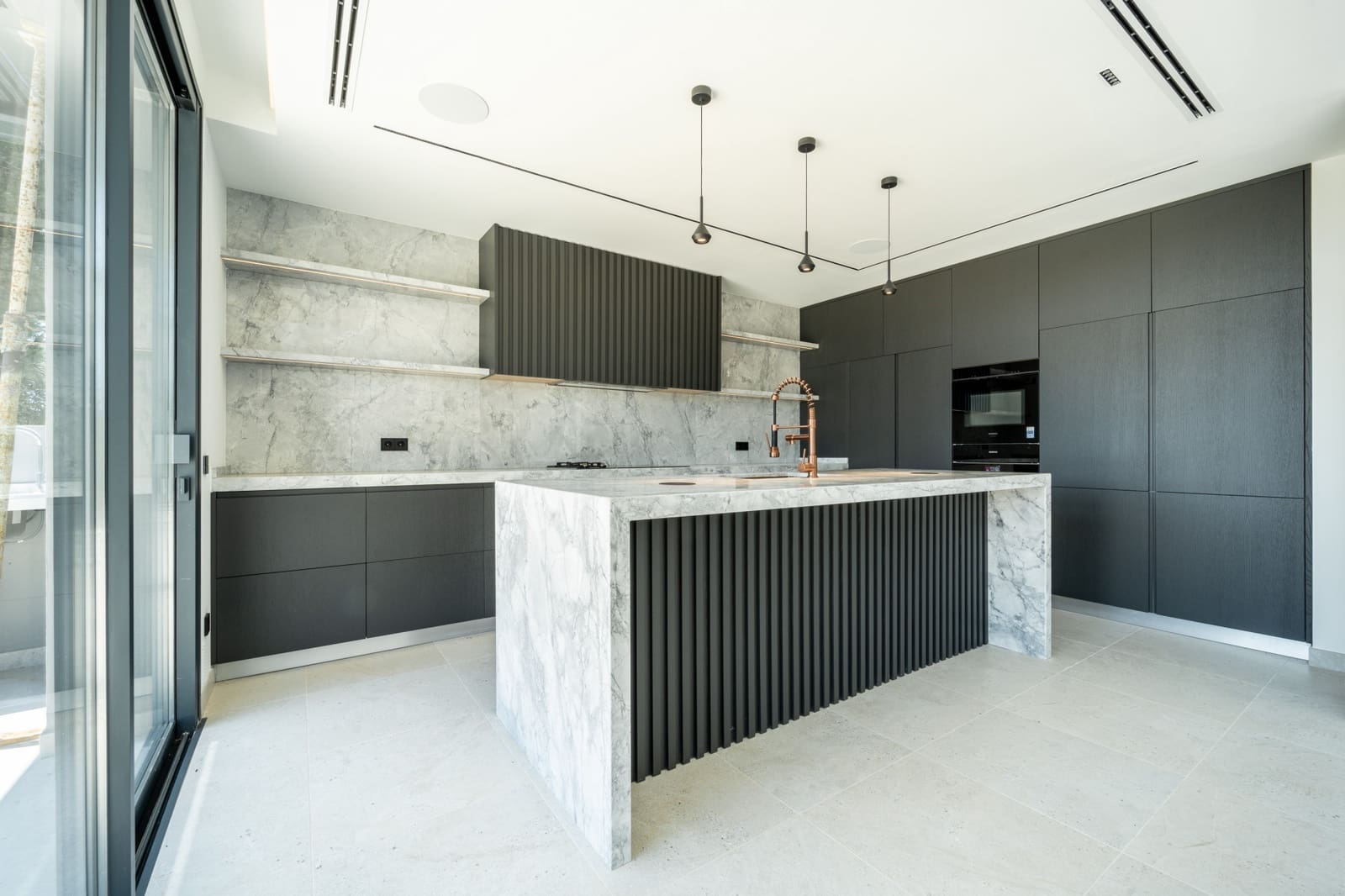 4 chambre Villa/Maison à vendre à Marbella avec piscine - 3 350 000 € (Ref: 9163656)