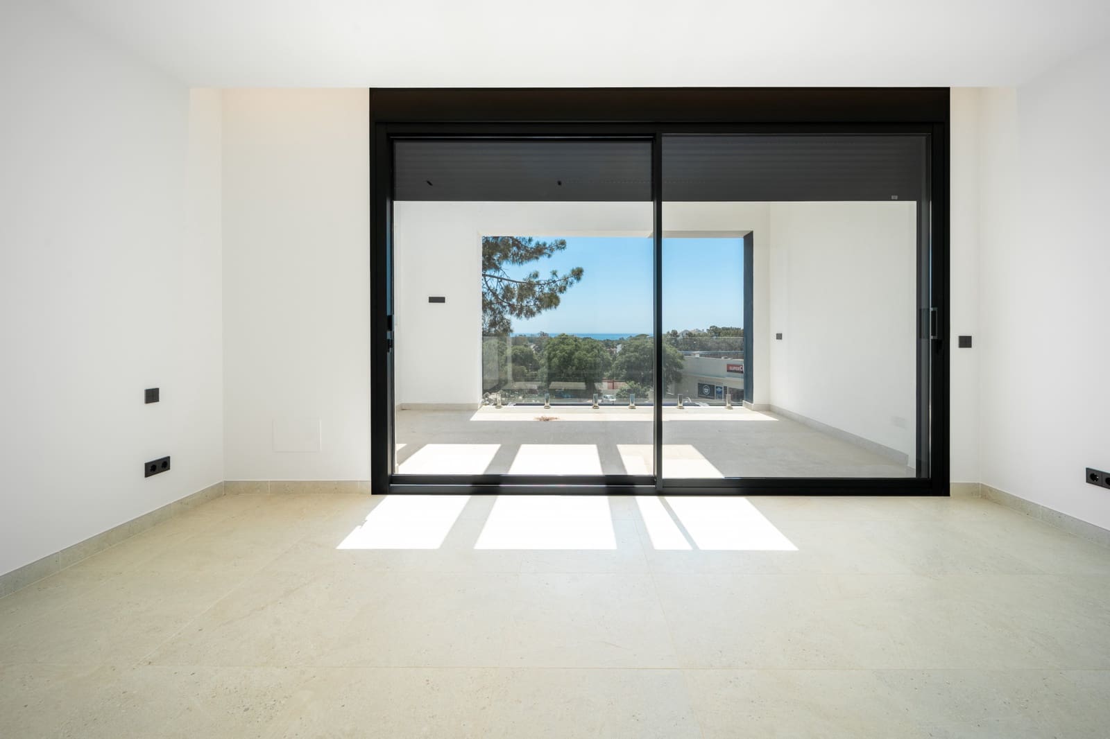 4 sypialnia Willa na sprzedaż w Marbella z basenem garażem - 3 350 000 € (Ref: 9163656)