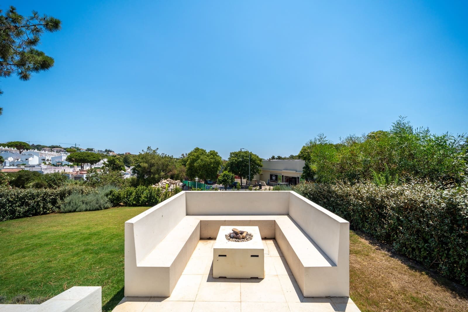 4 sypialnia Willa na sprzedaż w Marbella z basenem garażem - 3 350 000 € (Ref: 9163656)