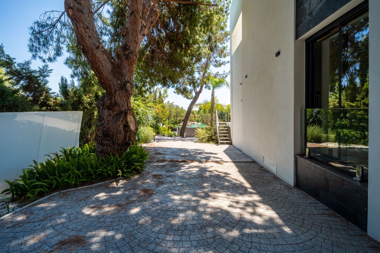4 sypialnia Willa na sprzedaż w Marbella z basenem garażem - 3 350 000 € (Ref: 9163656)