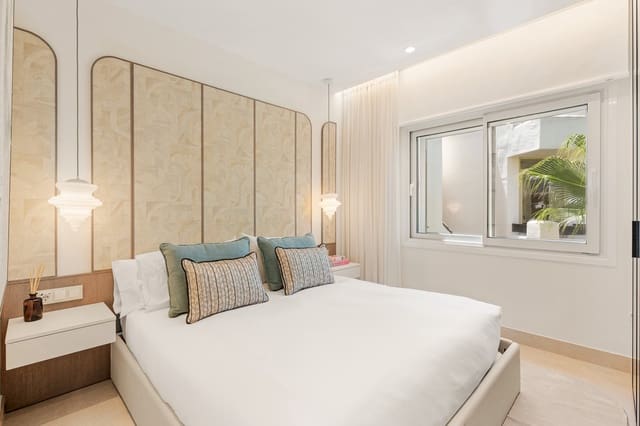 3 chambre Penthouse à vendre à Estepona avec piscine garage - 2 695 000 € (Ref: 9186833)