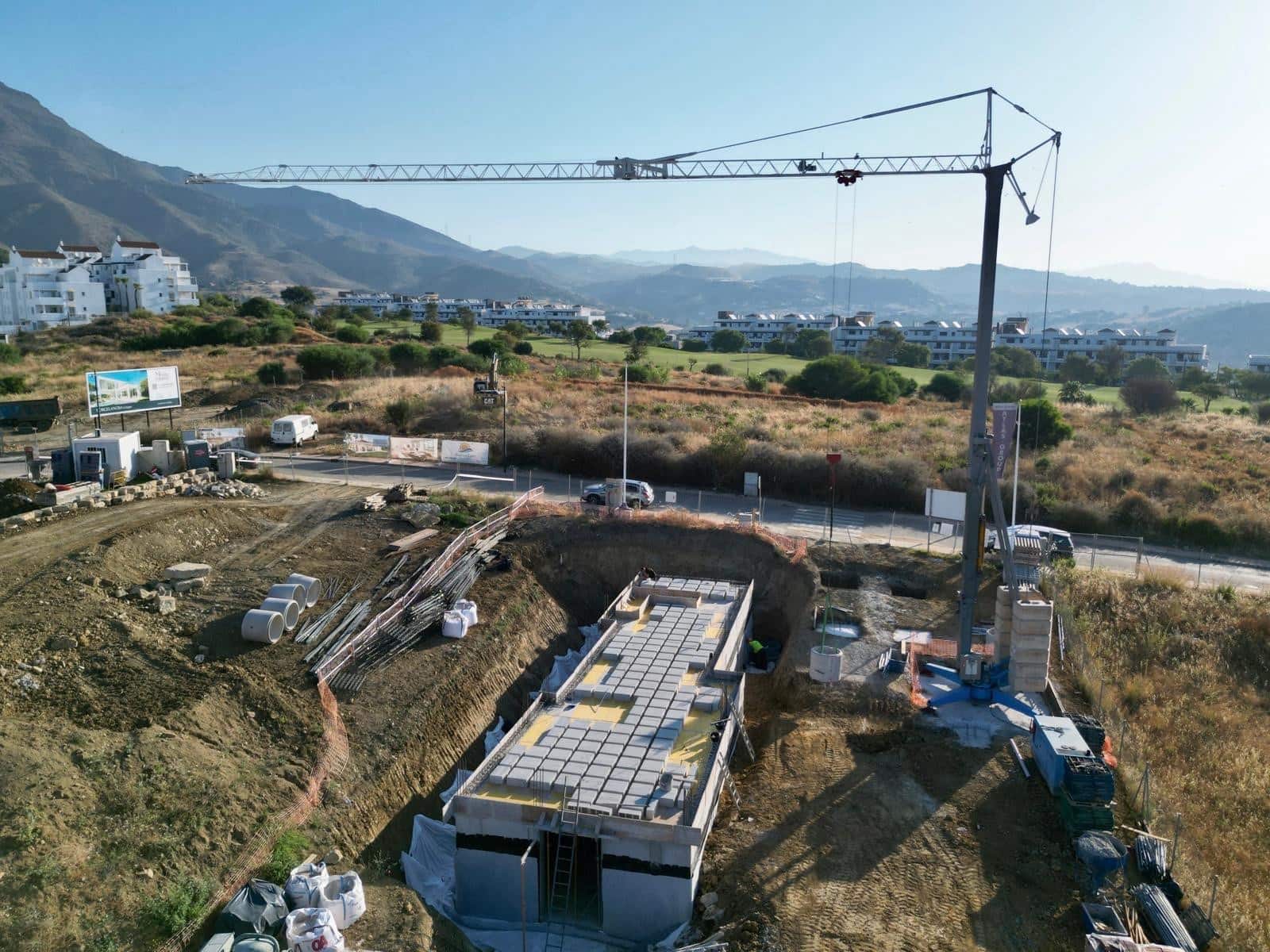 3 slaapkamer Villa te koop in Estepona met zwembad garage - € 2.499.900 (Ref: 9186834)