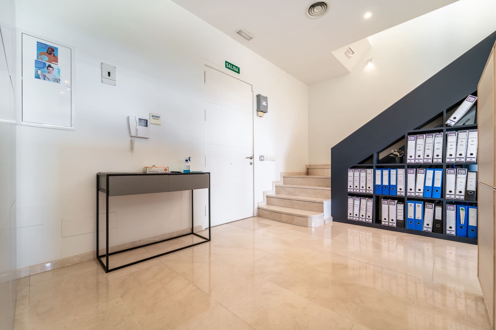 Kontor til salg i Golden Mile med garage - € 420.000 (Ref: 9186835)