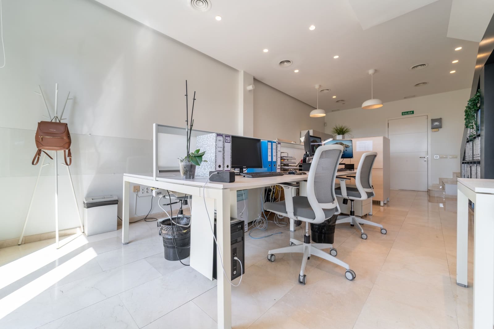 Kontor til salg i Golden Mile med garage - € 420.000 (Ref: 9186835)