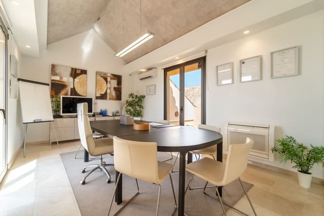 Office for sale in Golden Mile, Marbella with garage - € 420,000 (Ref: 9186835)