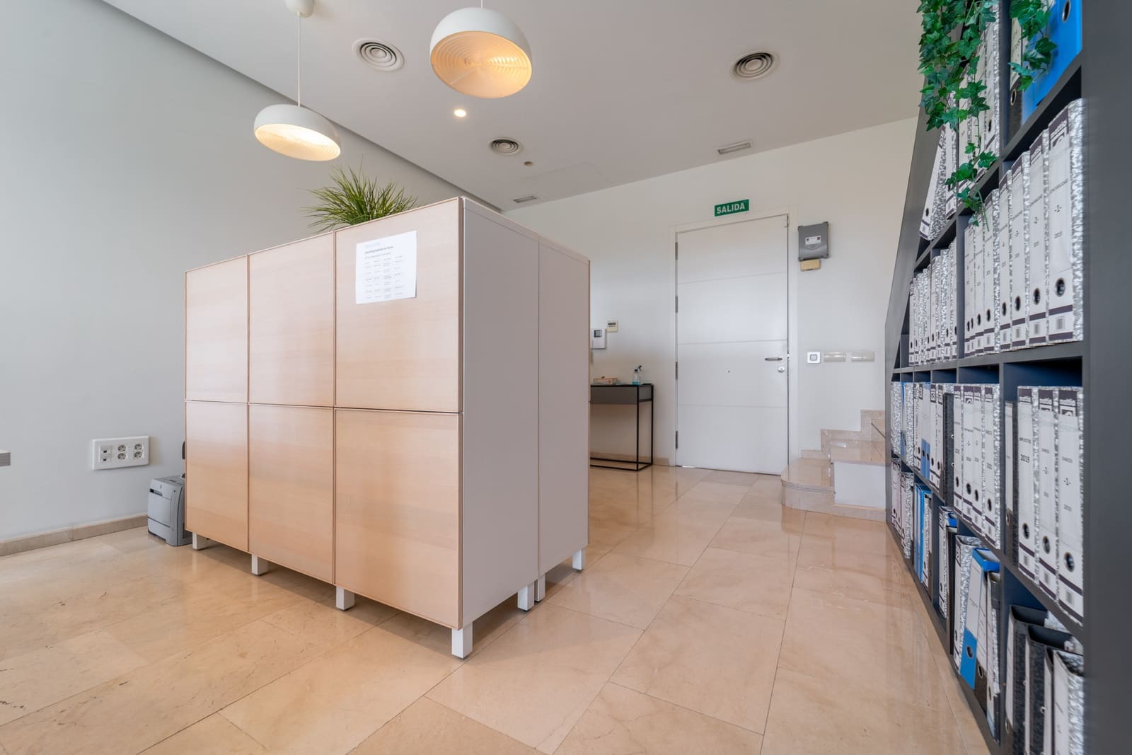 Kontor til salg i Golden Mile med garage - € 420.000 (Ref: 9186835)