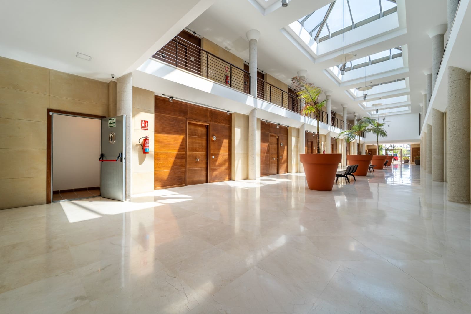 Kontor til salg i Golden Mile med garage - € 420.000 (Ref: 9186835)