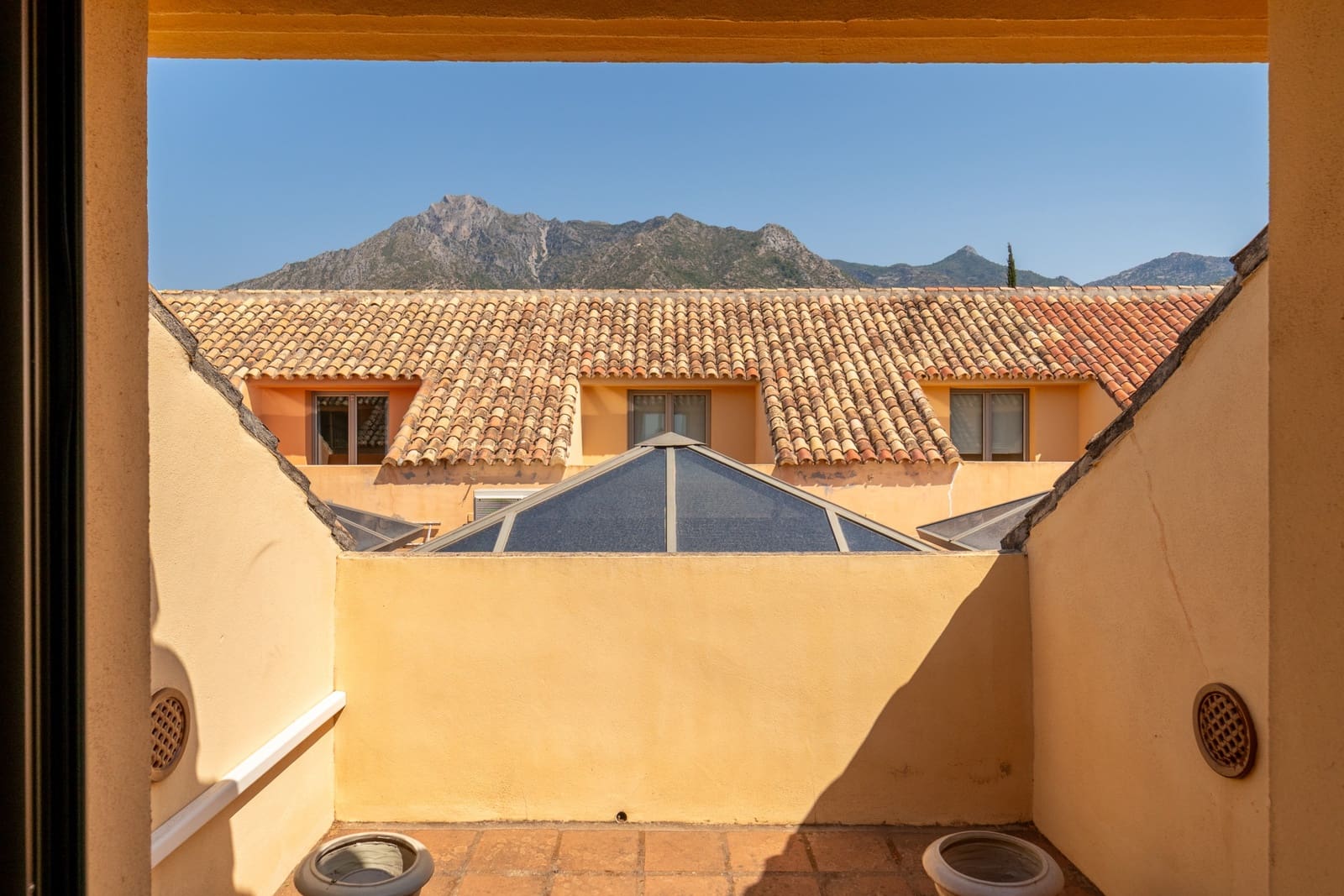 Kontor til salg i Golden Mile med garage - € 420.000 (Ref: 9186835)